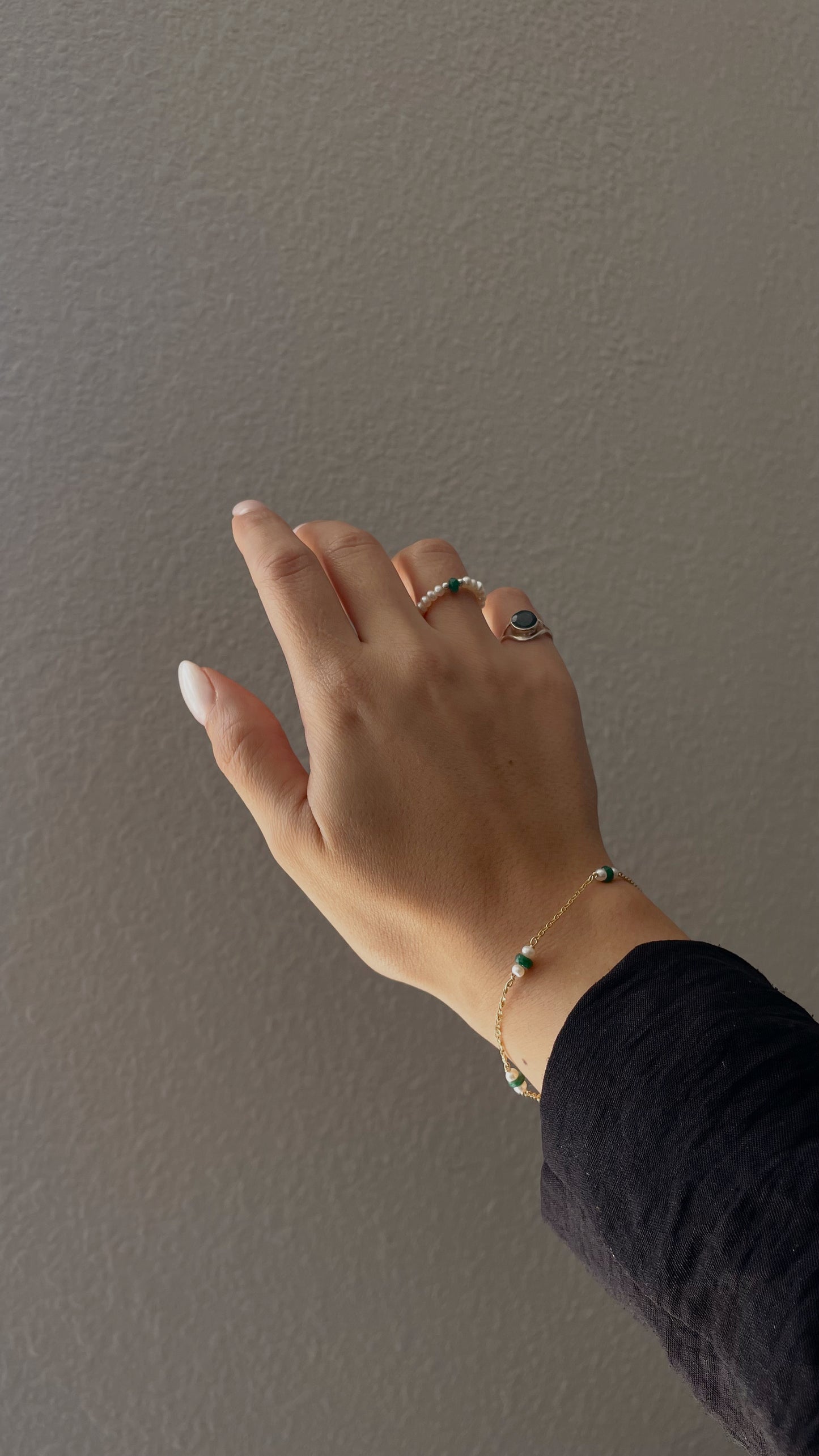 Emerald & pearl bracelet