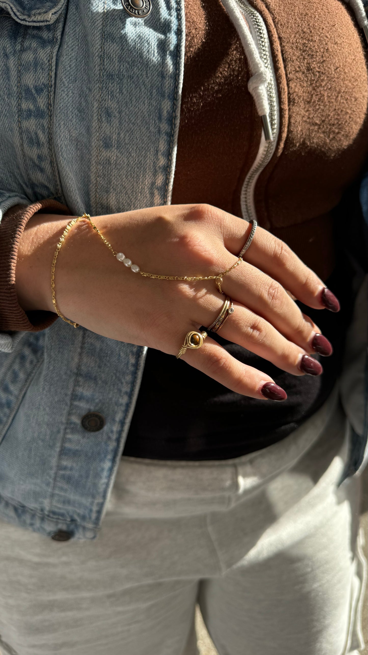 Hand chain bracelet