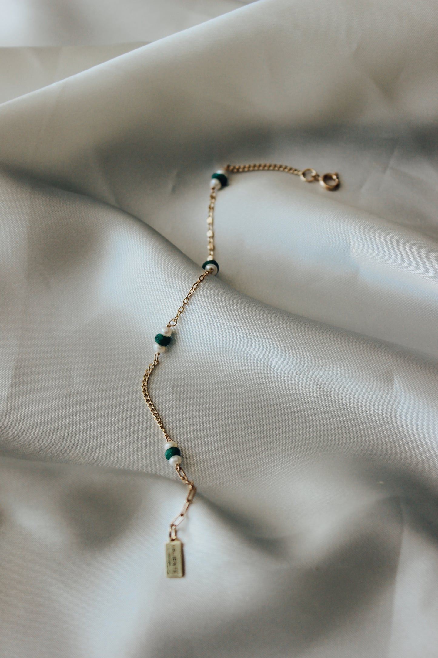 Emerald & pearl bracelet
