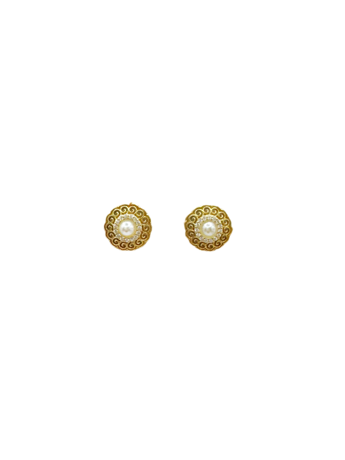 Vintage pearl stud earrings