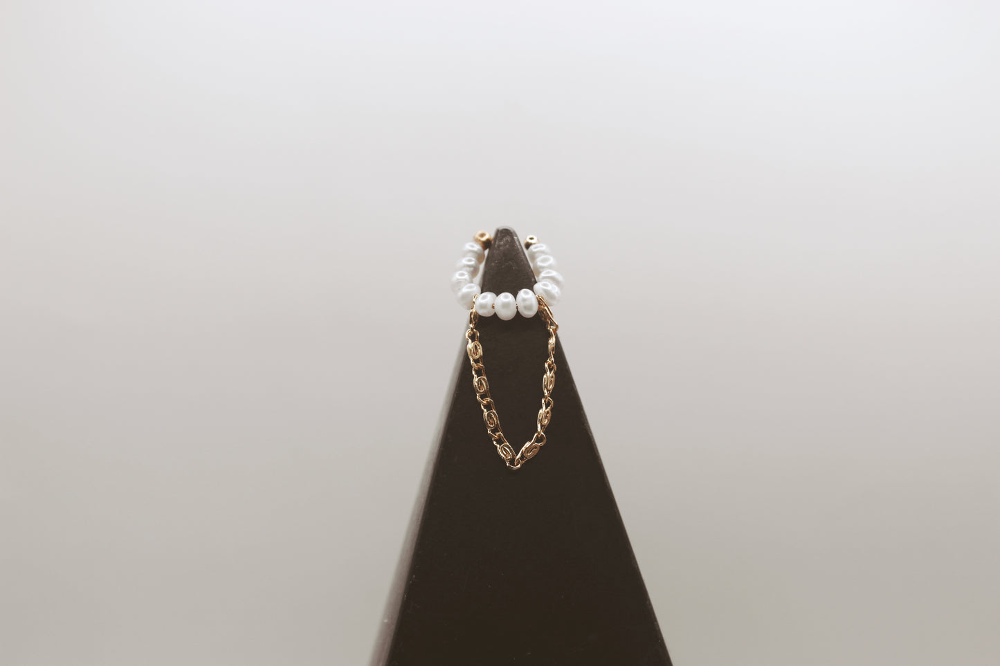 Pearl ear cuff with chain